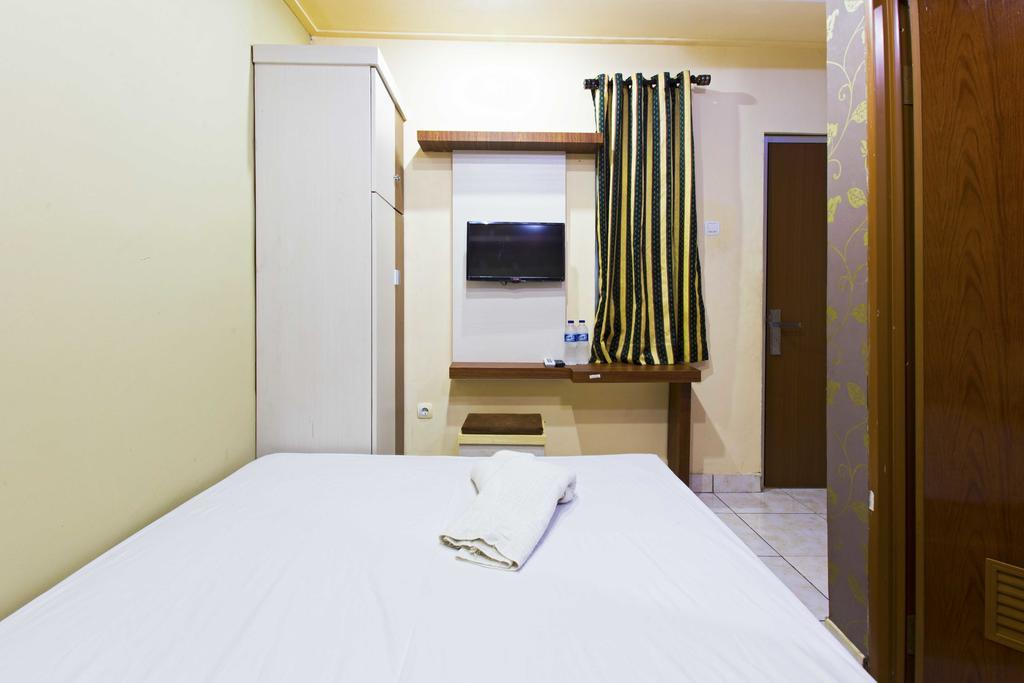 Hotel Reddoorz @ Tebet Asem Baris à Jakarta Extérieur photo